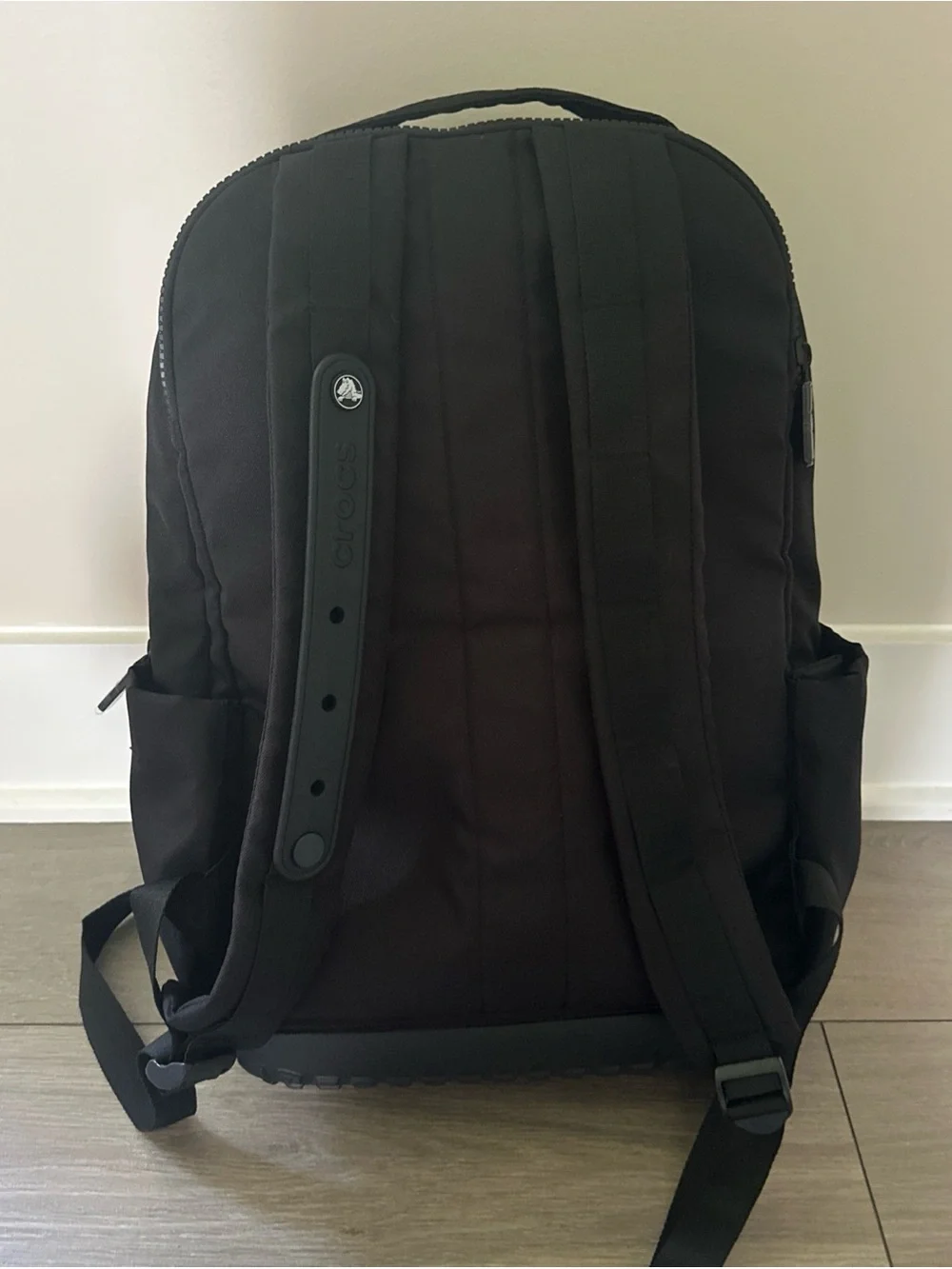 Crocs Large Black Backpack Zip Closure w/ Pockets Adjustable Strap Travel School